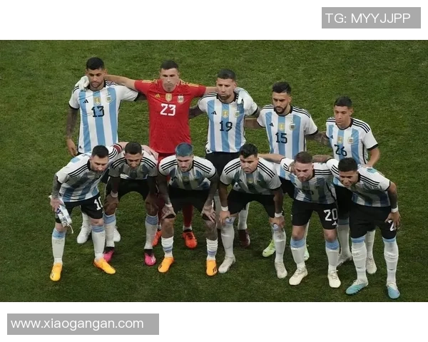 梅西与足球明星的精彩相遇引发全球球迷热议与期待